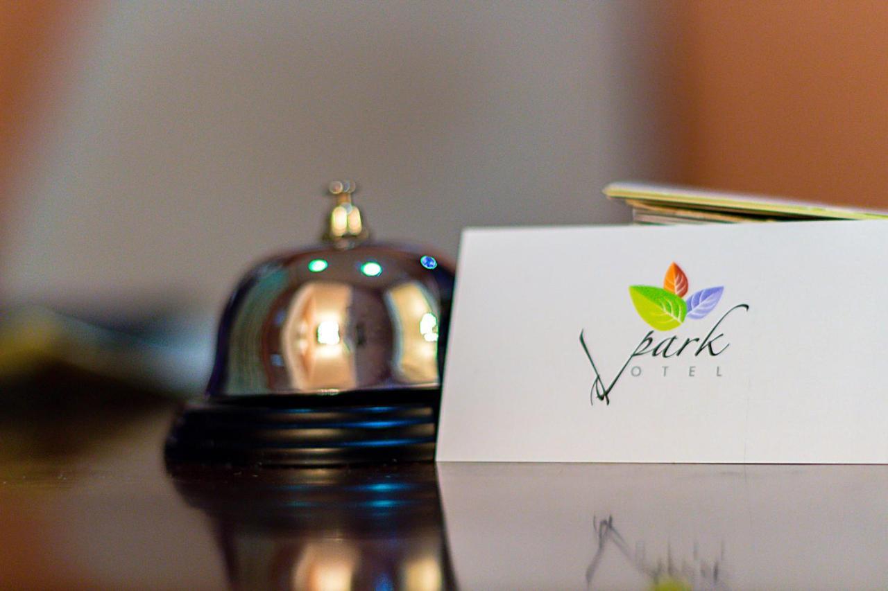 טביליסי V Park Hotel מראה חיצוני תמונה